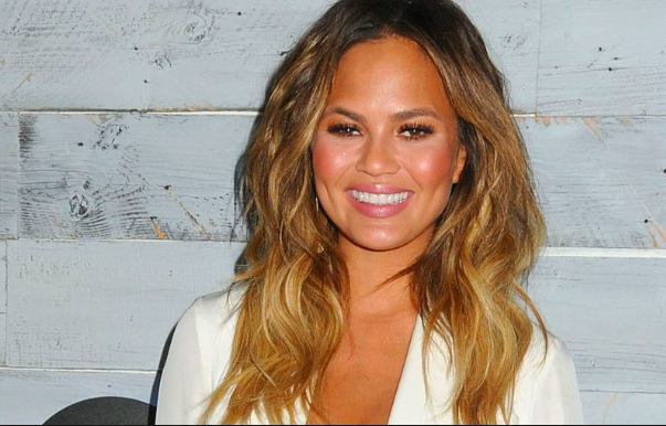 Chirurgie esthétique pour Chrissy Teigen